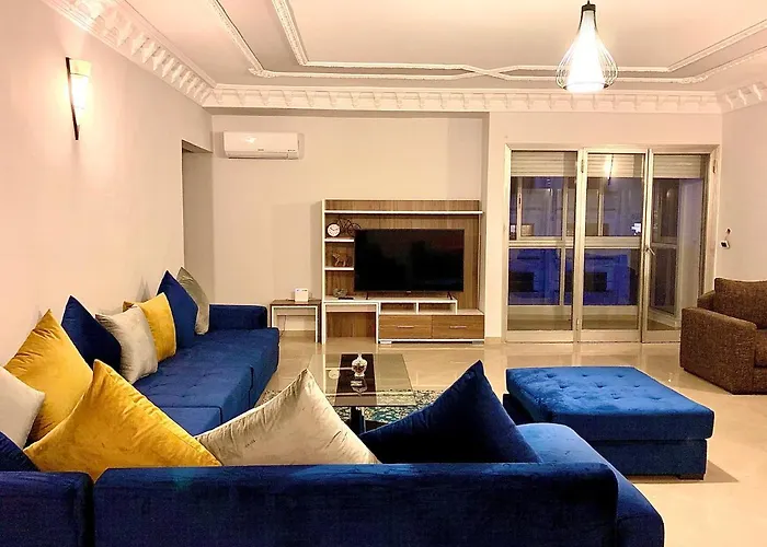 Anfa 92 - Large And Comfy 2 Bedrooms. Sunny, Well Located With Great Views. Casablanca
