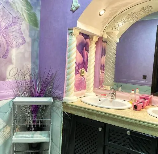 Boutique Lovely 3-Bedroom Apartment With A Cozy Fireplace! Casablanca