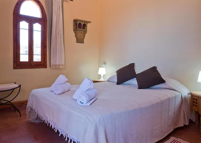 Casa Paca Alhucemas Guesthouse B&B