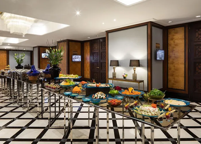 Hotels in de buurt van Notre Dame de Lourdes Church