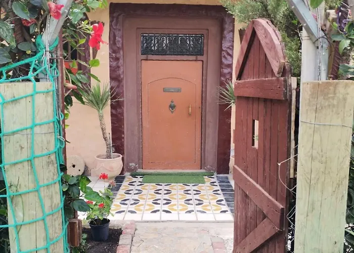 Hajrienne Guest House Tanger mit Pool