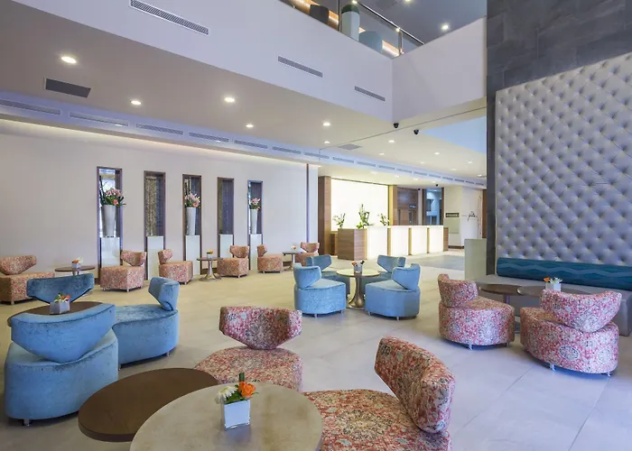 Tangier Hotels with Tennis Court