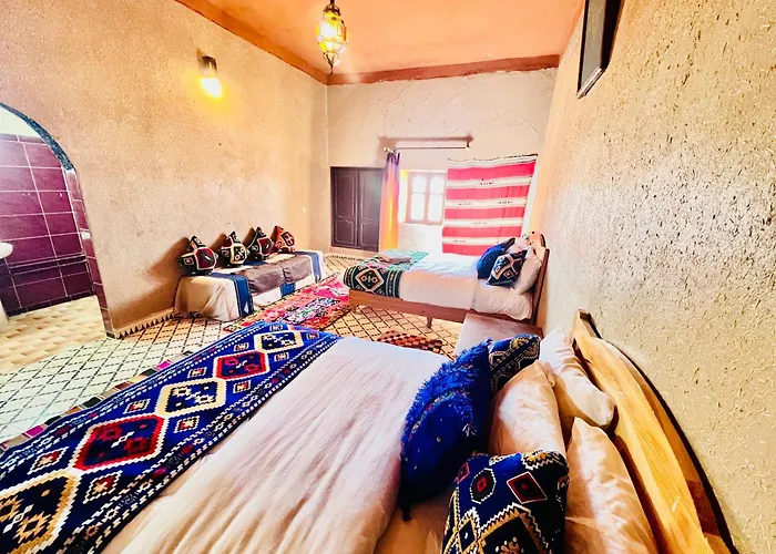 Hotel Camping Les Roses Des Dunes & Piscine Merzouga