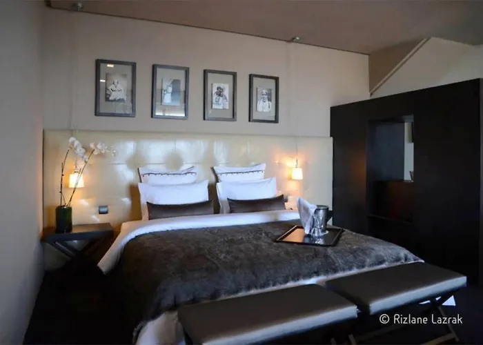 Hotel Des Arts Resort & Spa Tamarist com campo de golfe