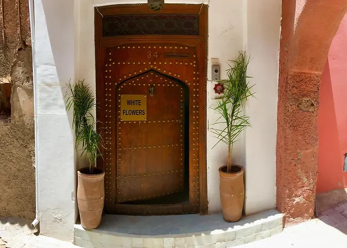 Riad White Flowers Marrakesch