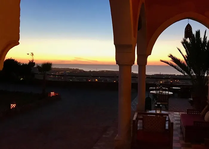 Hotel De Charme Les 3 Chameaux 4 étoiles Mirleft