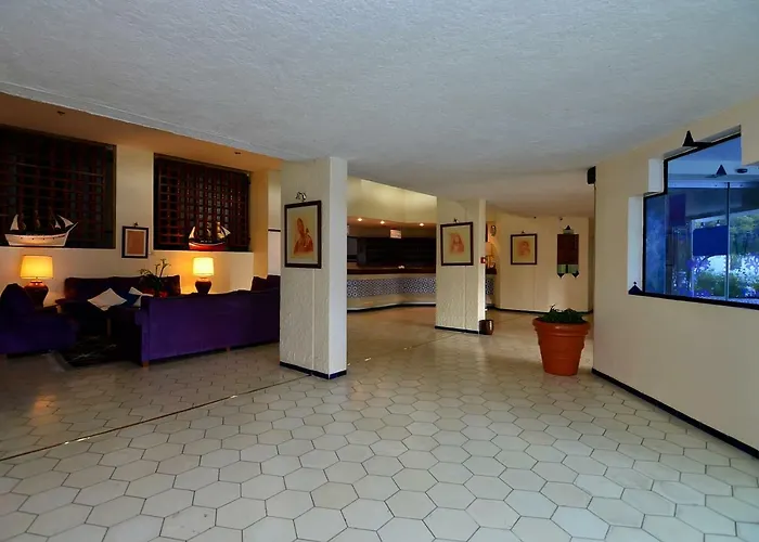 Umh Tarik Hotel Tanger met golfbaan
